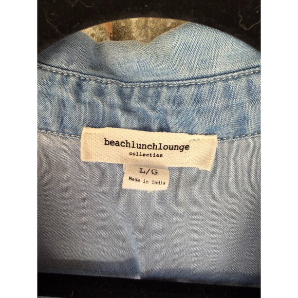 Beach Lunch Lounge Women’s Blue Denim Knot Front Short Sleeve Blouse Size Large - Picture 3 of 4